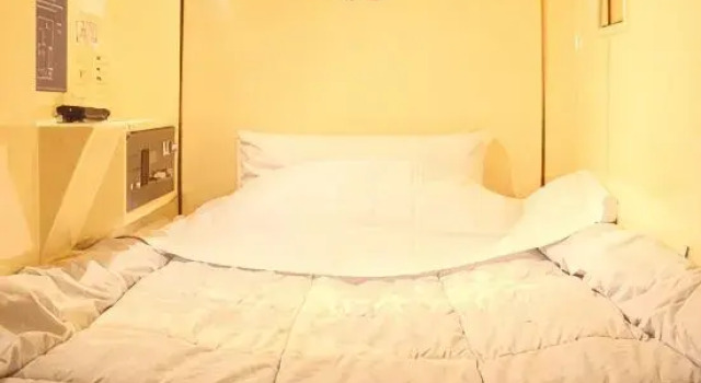Капсула Akai Hotel