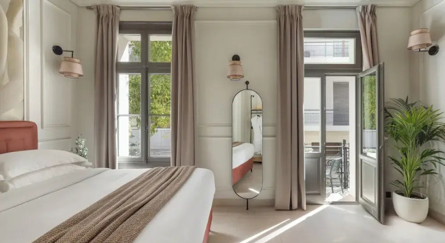 Номер Luxury Airy Athens Suites