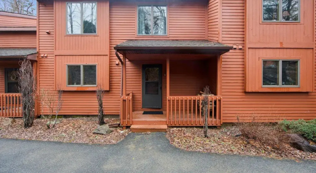 Chatiemac 42F - Quiet & Cozy 3-Bedroom Retreat 3 Townhouse by The Summit at Gore Mountain, Забронировать Дом для отпуска Виллы Норт-Крик, рядом с Парк Норт-Крик-Ски-Боул-Таун, Вилла