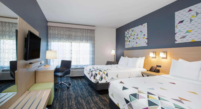 Четырёхместный номер Standard La Quinta Inn & Suites by Wyndham Manassas, VA- Dulles Airport