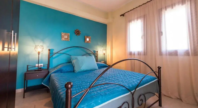 Апартаменты Roxanis Apartments