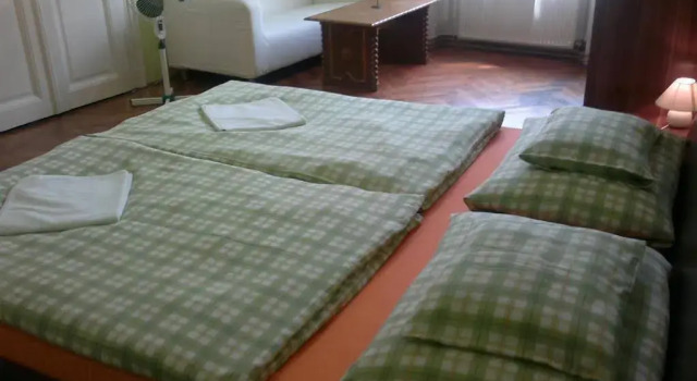 Azurro Hostel, Varaa Hostelli 08. Józsefváros 