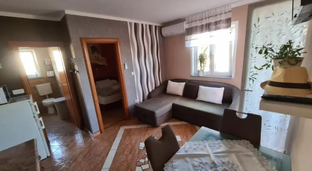Апартаменты c 1 комнатой с балконом Apartments Roxsi