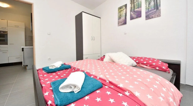Apartmani Robi i Kristina, Забронировать Апартаменты/квартира Донжи Карин Задарская жупания