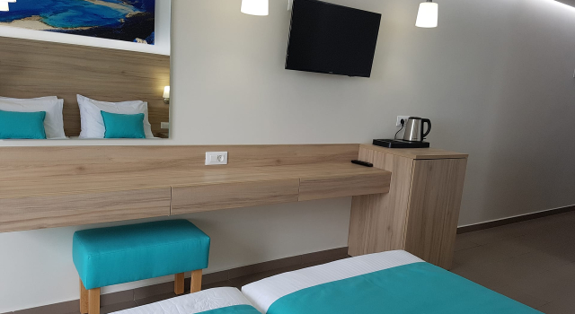 Полулюкс Astra Village & Suites
