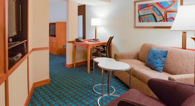 Студия Fairfield Inn & Suites by Marriott South Hill