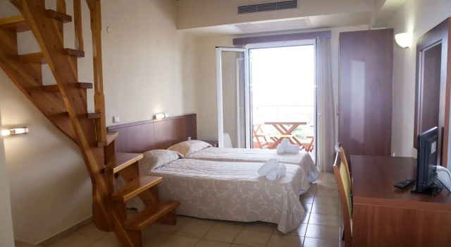 Summertime Inn, Забронировать Гостевой дом Отели периферии Ионических островов с парковкой, Парковка