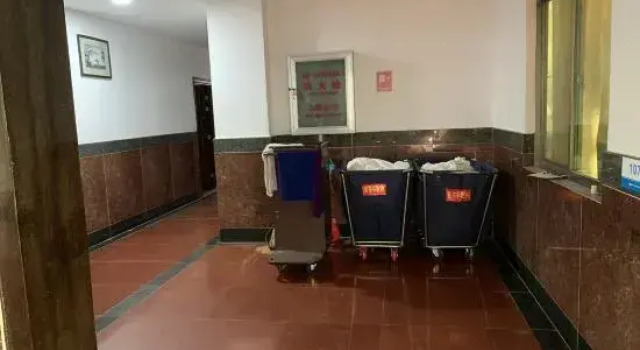 Lancang Hongsheng Hotel, Buchen Sie Hotel Lancang Yunnan