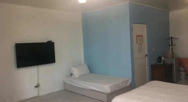 Семейный номер Standard c 1 комнатой с балконом и с видом на город Happy Homestay