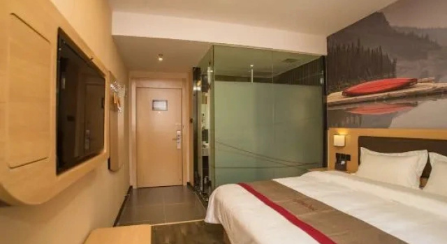 Двухместный люкс Business Thank Inn Plus Hotel Guangdong Yunfu Luoding City Municipal