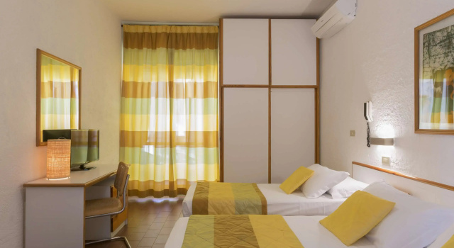 Трёхместный номер Standard Hotel Bellevue