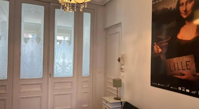 Апартаменты La petite place de la Porte d'Arras