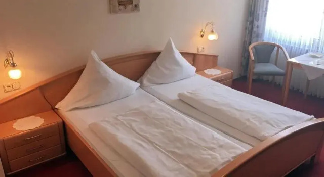 Hotel Flurschütz, Забронировать Отель Леннештадт 