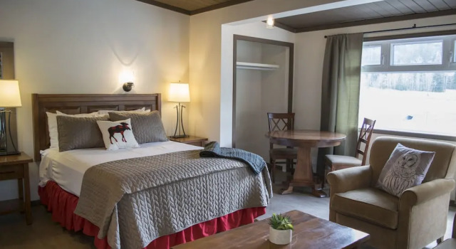 Люкс Yamnuska Suites