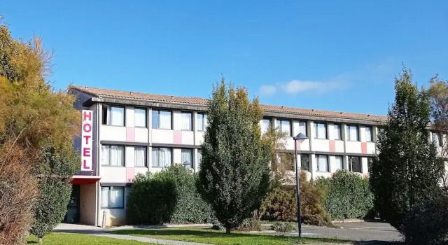 Résidence Hôtelière Des Ondes, Varaa Huoneistohotelli Hotellit Haute-Garonne pysäköinnillä, Pysäköinti