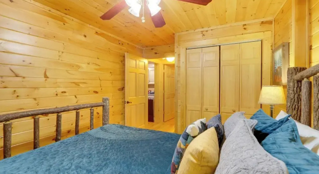 Blue Ridge Log Cabin w/ Hot Tub & Game Room!, Rezerwuj Dom wakacyjny Blue Ridge Georgia