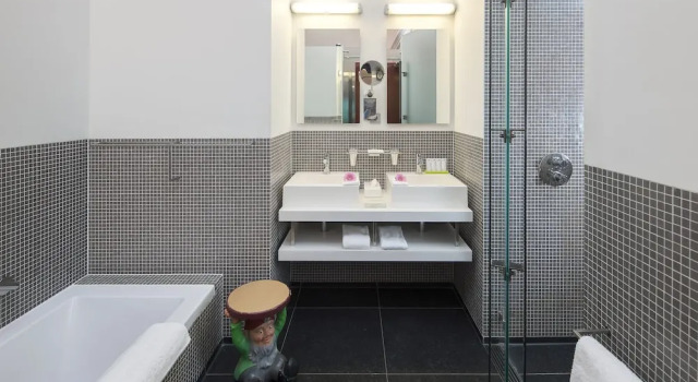 Номер Superior Kruisherenhotel Maastricht - Oostwegel Collection, member of Design Hotels