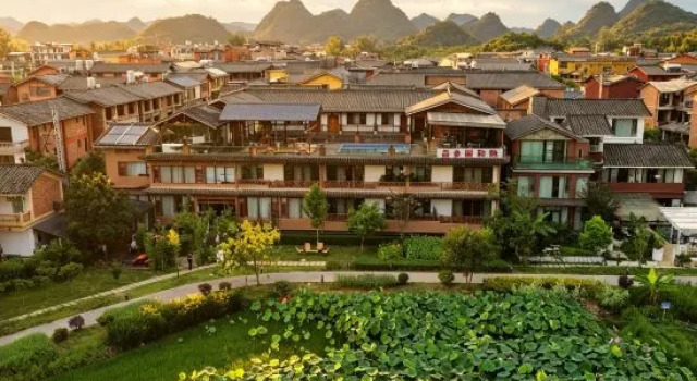 Puzhehei pinxiangge heyuan inn, Buchen Sie Hotel Hotels in Yunnan mit Parkplatz, Parkplätze