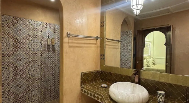 Suite tripla Superior con vista sul cortile Riad Andalla