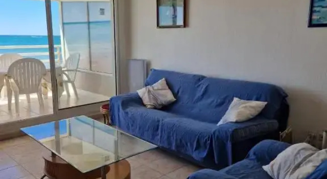 Nice 70m With Terrace In Front Of The Sea!
