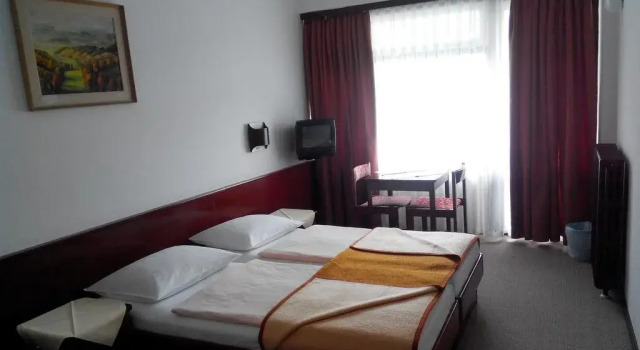 Hotel Matija Gubec, Забронировать Отель Стубичке-Топлице Крапинско-Загорская жупания
