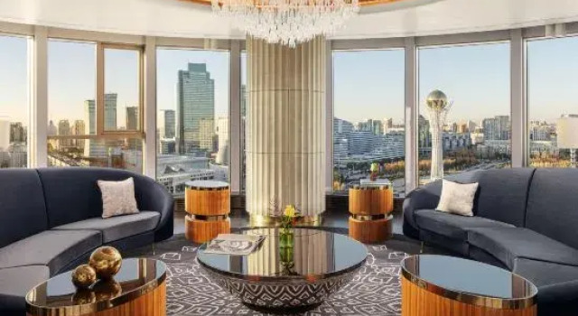 Двухместный люкс The Ritz-Carlton с доступом в клубный лаунж с видом на Байтерек c 1 комнатой The Ritz-Carlton, Astana