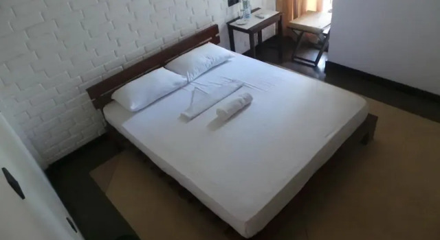 Hotel Elaine