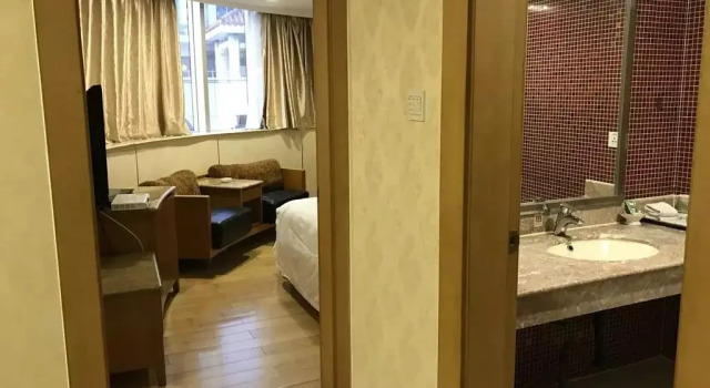 Spring Charm Hotel, Boek Hotel Hotels in Guangdong met parkeren, Parkeren
