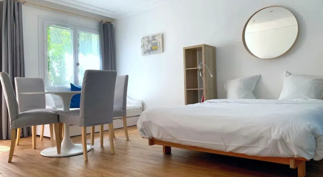 La Chambre Bleue, Забронировать Отель Отели Sarthe с парковкой, Парковка