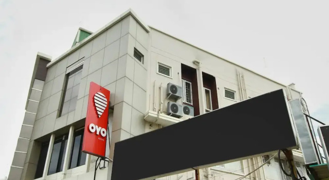 OYO 4594 Apartment Krish Inn