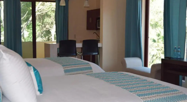 Полулюкс Hotel Chapala Country
