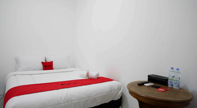 RedDoorz near GOR Jatidiri Semarang