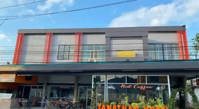 Tanatnan Hotel, Забронировать Отель Отели Южного Таиланда с парковкой, Парковка