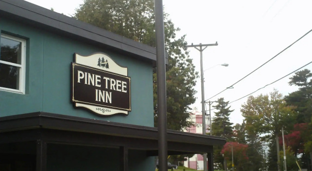 Pine Tree Inn, Varaa Hotelli Bangor Maine