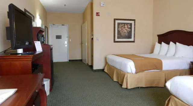 Howard Johnson Express Inn-Binghamton/Vestal/SUNY, Prenota Hotel Binghamton Stato di New York