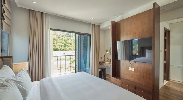 Вилла с 3 комнатами с видом на озеро Swiss-Belvillas Solavita Binh Tien