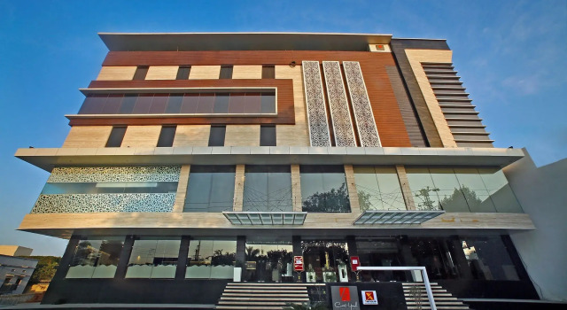 Hotel LN Courtyard, Забронировать Отель Отели штата Раджастхана с парковкой, Парковка