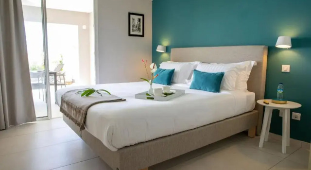 Вилла Eden Roc Villas
