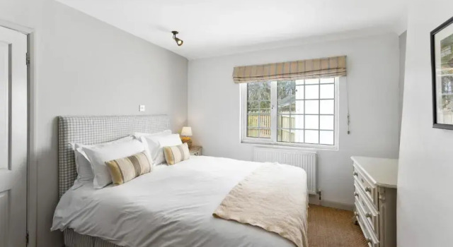 4 Bedrooms Holiday Home The Rosevine