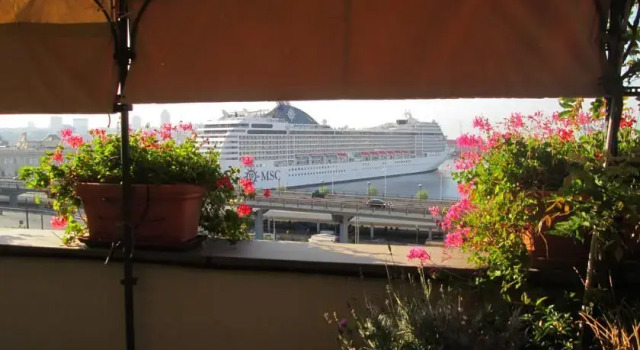 La Terrazza Sul Porto, Забронировать Отель Отели Генуи с парковкой, Парковка
