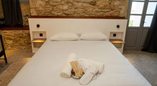 Полулюкс The Saints Inn & Spa