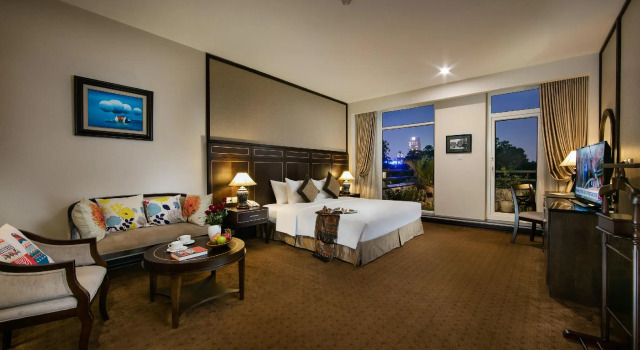 Люкс с балконом Hotel Zephyr Suites Boutique