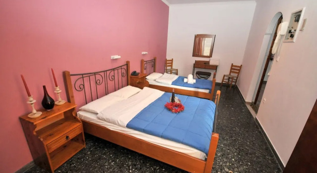 Трёхместный номер Standard с балконом Hotel Galaxy