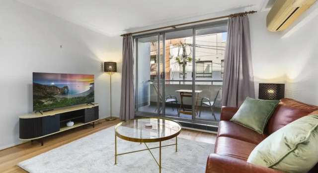 Bright 1-bed Apartment in Central Redfern, Забронировать Апартаменты/квартира Сидней Sydney Region, рядом с Кенсингтон-стрит