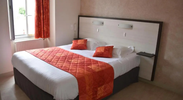 Двухместный номер Standard Logis Hôtel Bellevue