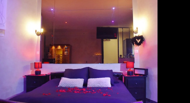 Chambre d'hôte Home and Spa, Забронировать Курортный отель Отели Безансона с парковкой, рядом с House of Victor Hugo, Парковка