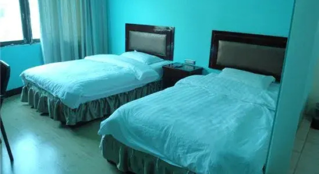 Luodian Longmen Inn, Prenota Hotel Luodian Guizhou