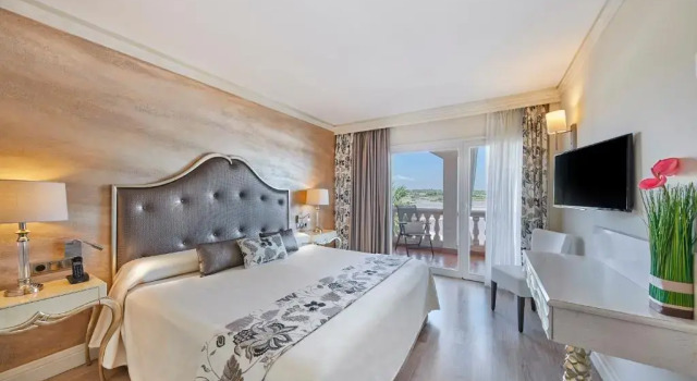 Полулюкс El Coto Boutique & Spa Hotel