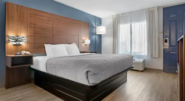 Люкс Quality Inn & Suites near Lake Eufaula