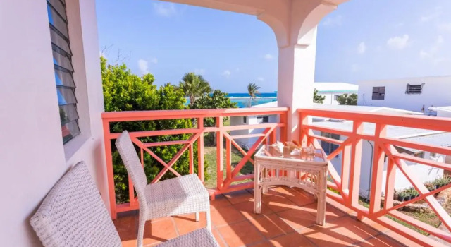 Студия Deluxe Coralito Bay Suites & Villas